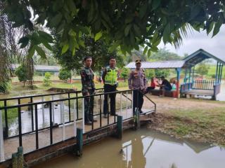 Suasana liburan Natal dan tahun baru 2024 di wilayah kemuning terlihat dengan meningkatnya aktivitas