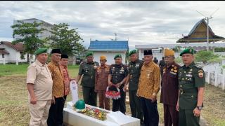 Peringati Hari Juang TNI AD Ke-79, Kodim 0314/Inhil Ziarah Rombongan ke Taman Makam Pahlawan