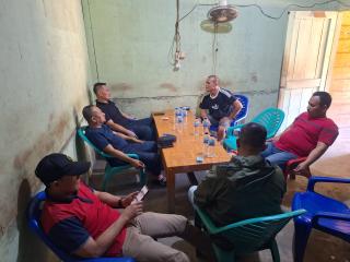 Kasat Pol PP Tanjab Barat Silaturahmi Sekaligus Klarifikasi Ke Cafe Dan Karaoke