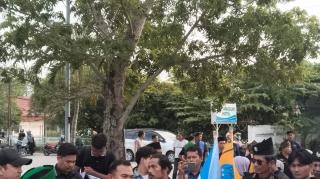 Diduga abaikan kelesamatan Pekerja Kantor  KSOP K3  Tanpa Mengunakan No Body Harness