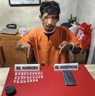 Satresnarkoba Polres Kampar Tangkap Warga Desa Karya Indah, Temukan 28 Paket Sabu-sabu