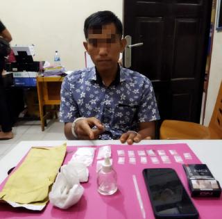 Resnarkoba Polres Kampar Tangkap Pengedar Shabu di Areal Kolam Ikan Desa Kampar