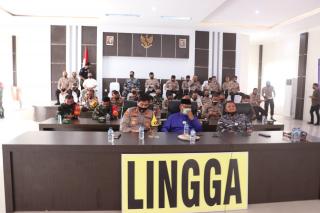 Polres Lingga dan TNI Gelar Vaksinasi bersama