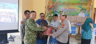 Kapolsek Kampar dan Danramil 07 Kampar Perkuat Sinergi melalui Green Policing