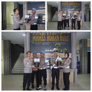 Perdana AKBP Emil Beri Bibit Pohon Kepada Personel Berulang Tahun, Wujud Nyata Komitmen Pelestarian