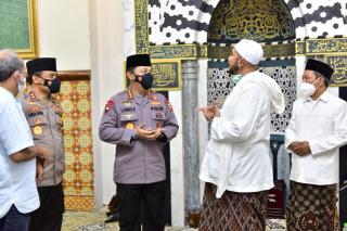 Silahturahmi ke Habib Syech, Kapolri Bicara Soal Penanganan Covid-19 dan Program Vaksinasi Nasional