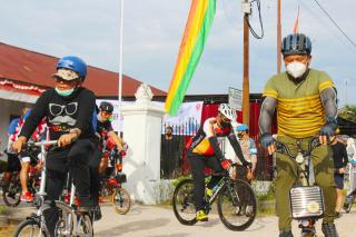 Kapolda Riau Resmikan, Jaringan Pesepeda Keluarga Pengawas Pemilu