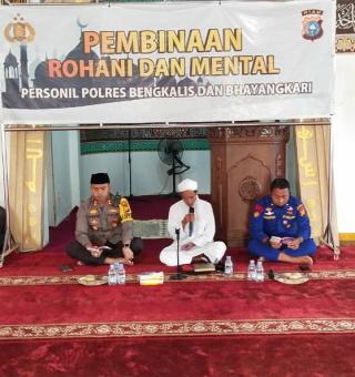 Polres Bersama PCNU Bengkalis Laksanakan Kajian Rutin Kitab Kuning Karya Ulama Nusantara