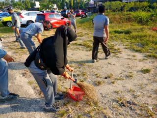 Polres Kampar Gelar Bakti Sosial Bersihkan Masjid Dalam Rangka Peringati Isra Mi,raj 1442-H