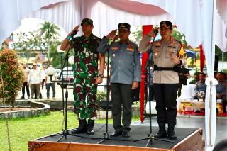 Apel Gelar Pasukan Satgas Linmas, Bhabinkamtibmas, dan Babinsa di Kota Pekanbaru untuk Sukseskan Pem