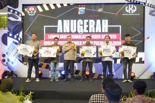 Kapolda Riau Irjen.Pol. Mohammad Iqbal Umumkan Pemenang Lomba Karya Jurnalistik