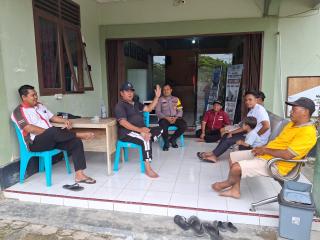 Bhabinkamtibmas Desa  Kota Bangun Sambangi Masyarakat Pasca Pilkada Damai 2024