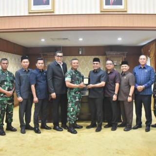 Danrem 031/Wira Bima Lakukan Silaturahmi dengan  Ketua dan Wakil Ketua DPRD yang Baru Dilantik