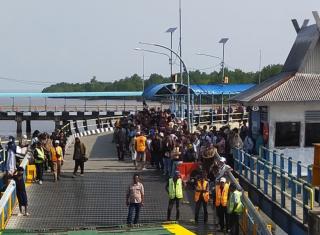 Pelayanan Roro Bengkalis Lumpuh, Wakil Rakyat Dinilai Diam Saja