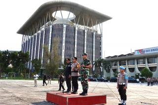 Kapolresta Pekanbaru Kombes Pol Jeki Rahmat Mustika S.I.K memimpin Apel Serpas personil Pengamanan 