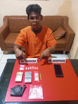 Satuan Narkoba Polres Kampar Ringkus Pengedar Sabu, Amankan 3,24 Gram Barang Bukti!  