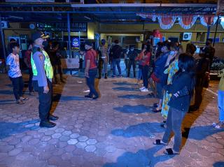 Polresta Pekanbaru Lakukan Patroli KRYD di Tempat Keramaian Kota