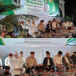 Kapolda Riau dan UAS Hadiri Tabligh Akbar Maulid Nabi di Masjid Hj. Rohana Kampar!