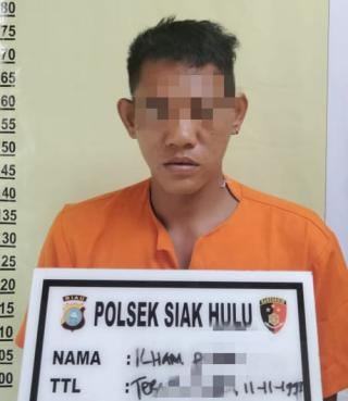 Ketahuan Pemilik Rumah, Pelaku Pencurian di Siak Hulu ini Dijemput Polisi Kerumahnya