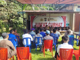 Polresta Pekanbaru bersama masyarakat  kelurahan tebing tinggi Okura, Kecamatan Rumbai Timur