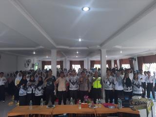 Jadi Narasumber di SMK Perpajakan Riau, Kapolsek Siak Hulu Edukasi Siswa Tertib Berlalu Lintas