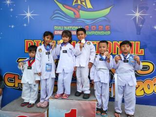 Atlet Taekwondo Polres Kampar Borong Medali di Riau National Championship!