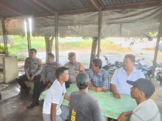 Jumat Curhat di Desa Suka Damai: Polsek Ujung Batu Perkuat Sinergi dengan Masyarakat