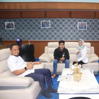 Wakil Ketua DPRD Provinsi Riau Sambutan Kedatangan Talenta Cilik Badnur Nadea Razky