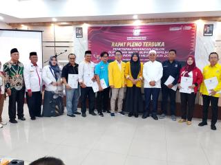 H.Herman-Yuliantini Resmi Ditetapkan Sebagai Bupati dan Wakil Bupati Indragiri Hilir 2025-2030