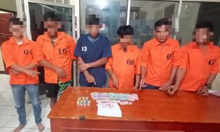 Polsek Tapung Ciduk 6 Pelaku Judi Menggunakan Kartu Domino di Desa Petapahan
