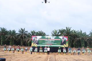 Kapolda Riau Pimpin Penanaman Jagung Serentak 1 Juta Hektare di Kampar