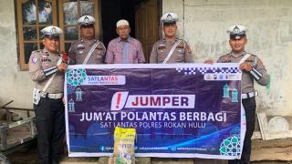Sat Lantas Polres Rokan Hulu Gelar Giat Jumat Berkah Di Kecamatan Rambah
